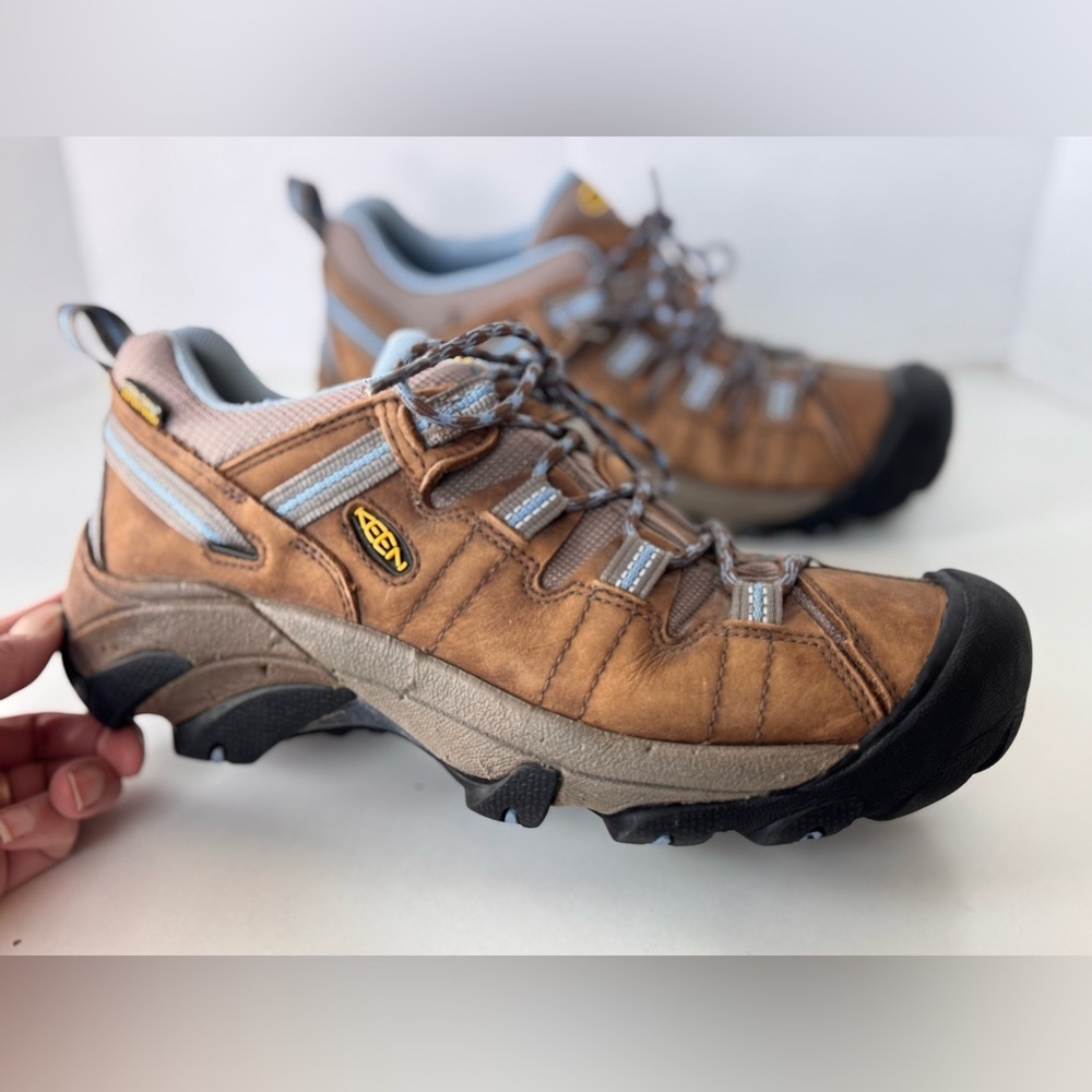 Keen Brown Leather Outdoor Waterproof Hiking Trail Shoes Vibram Women's Size 9.5
